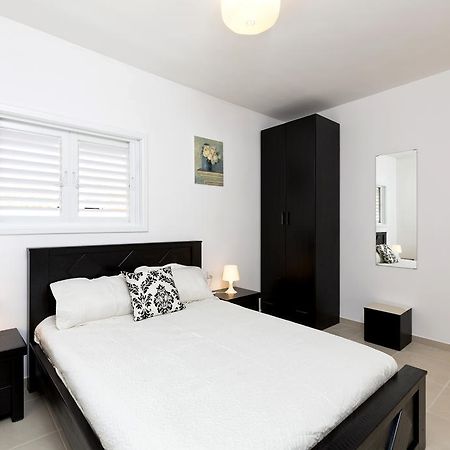 Home4Trip Bat Yam Kamer foto